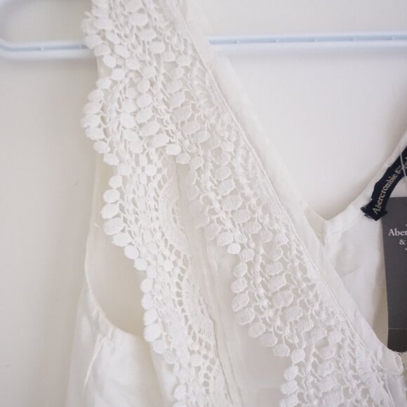 Abercrombie & Fitch White Lace Peplum Tank Top Cottagecore Feminine Dainty S - Picture 6 of 13